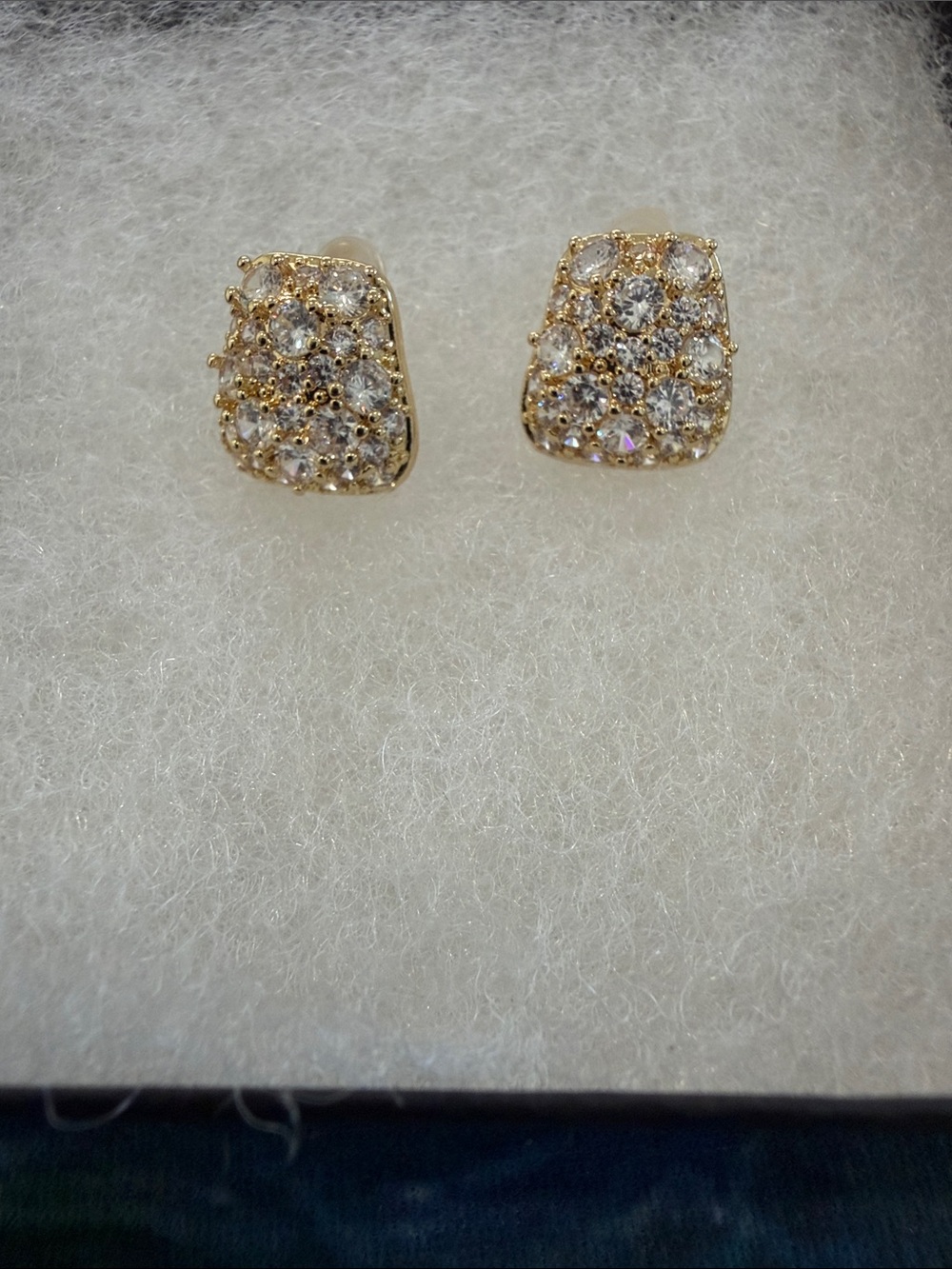 New Zirconia Gold Stud Earrings - sparkles bling